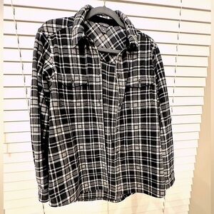 Eddie Bauer ladies size medium fleece long sleeve top in black and white plaid